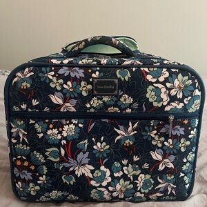 Vera Bradley - Rolling Overnight Bag